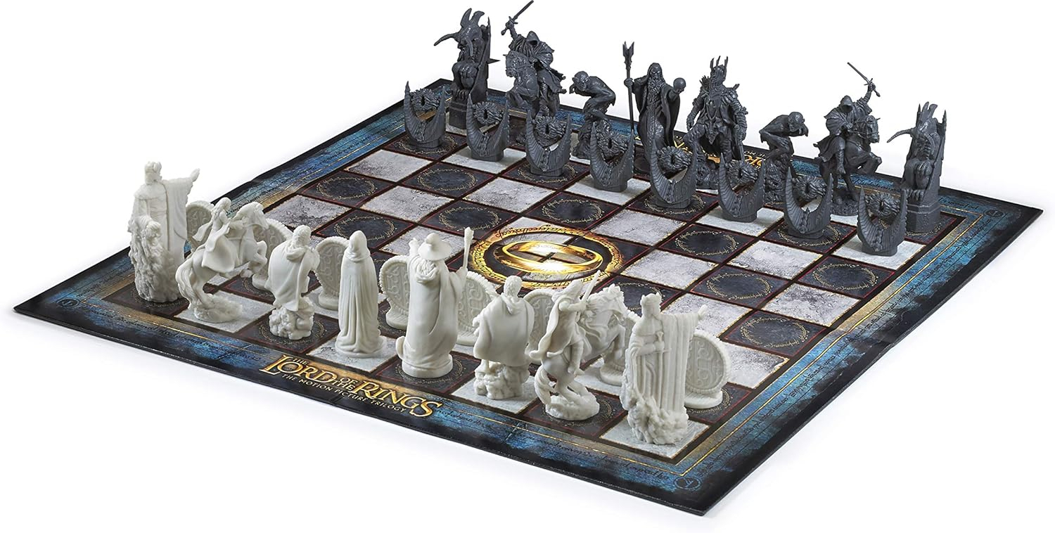 The Lord Of The Rings Battle For Middle Earth Chess Set